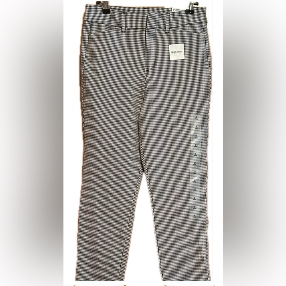 Old Navy Black and White Checkered Women's Cropped Pants